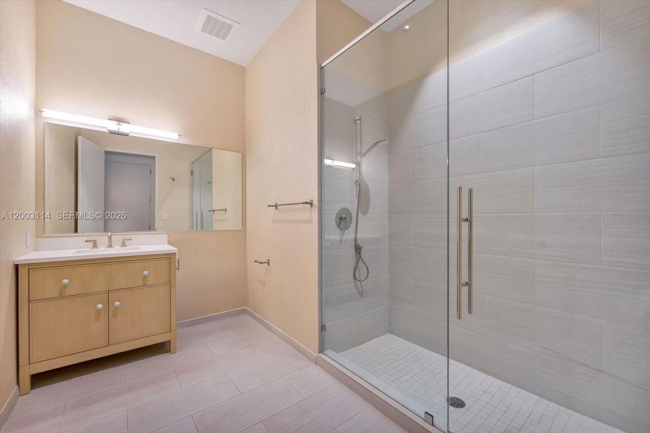 2675 S Bayshore Dr, Unit 602S, Miami, FL 33133 Photo