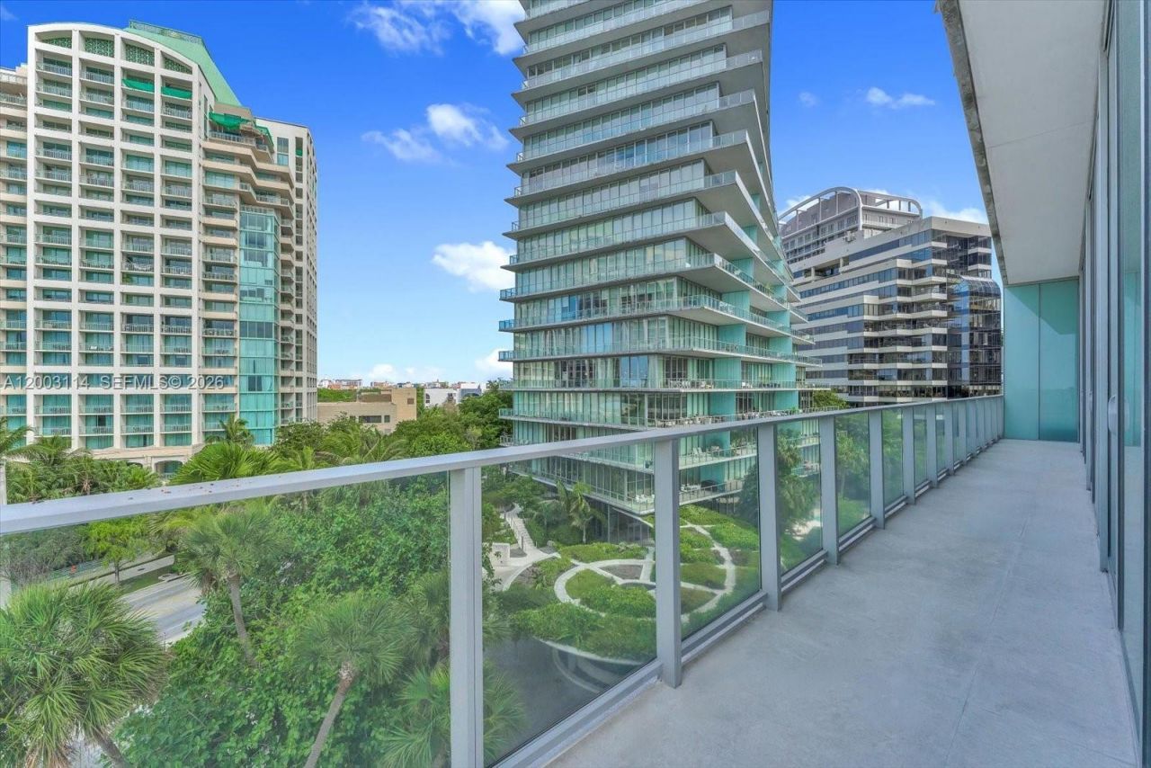2675 S Bayshore Dr, Unit 602S, Miami, FL 33133 Photo