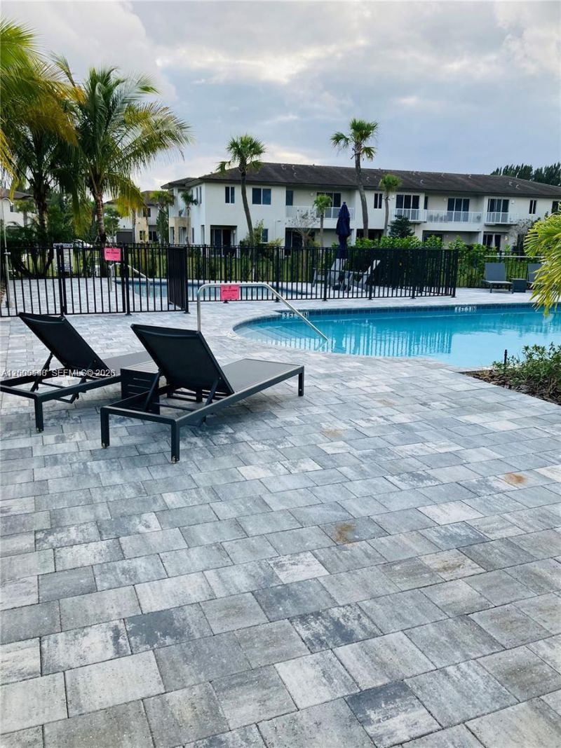640 Pioneer Way , Unit 640, Royal Palm Beach, FL 33411 Photo