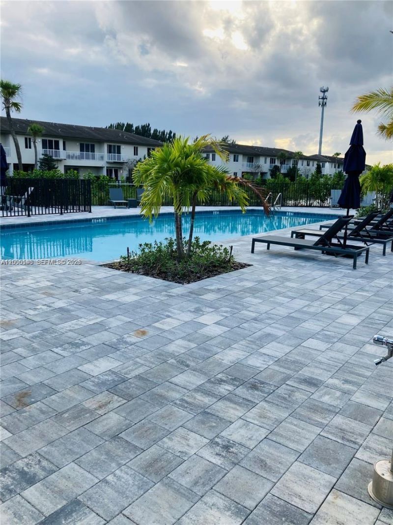 640 Pioneer Way , Unit 640, Royal Palm Beach, FL 33411 Photo