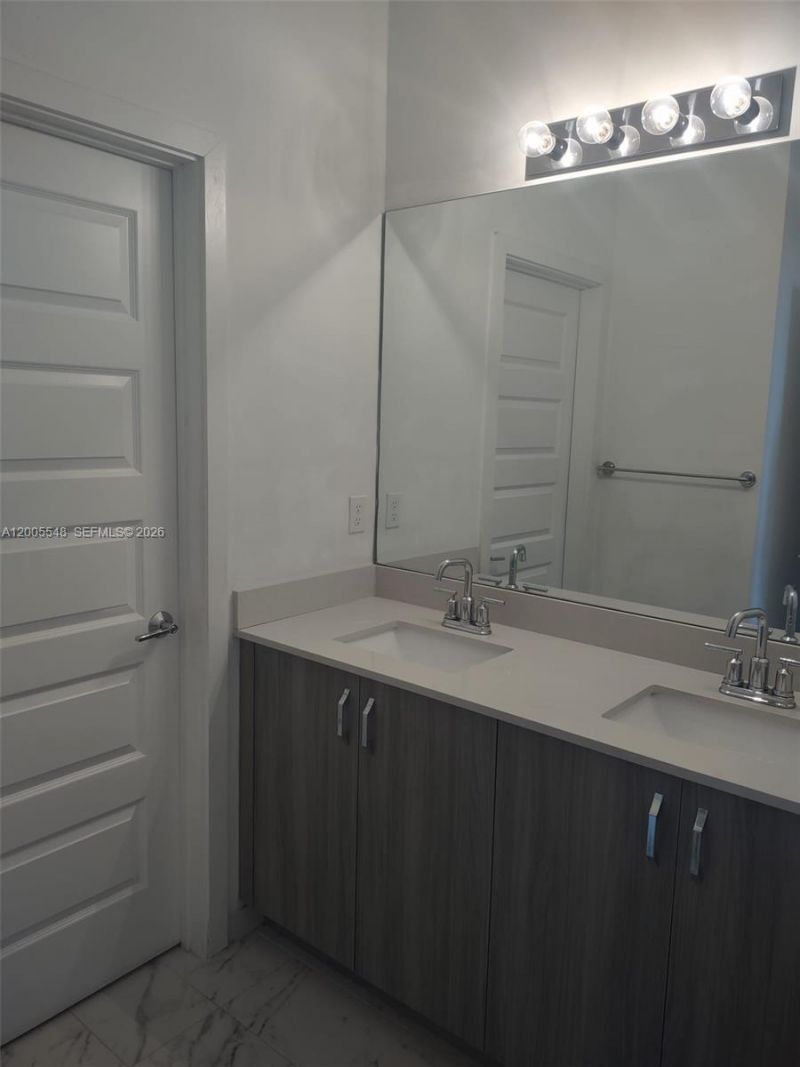 640 Pioneer Way , Unit 640, Royal Palm Beach, FL 33411 Photo