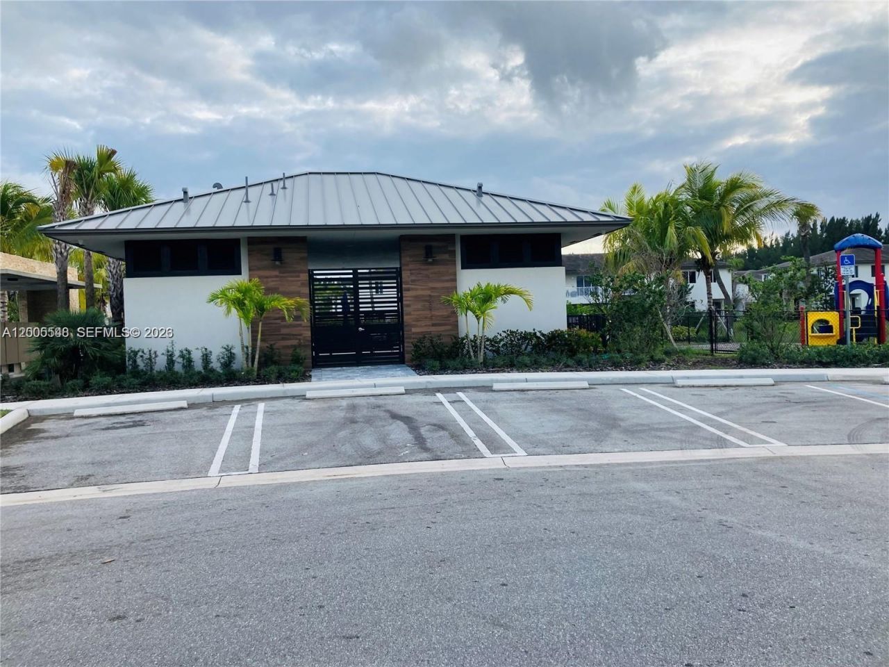 640 Pioneer Way , Unit 640, Royal Palm Beach, FL 33411 Photo