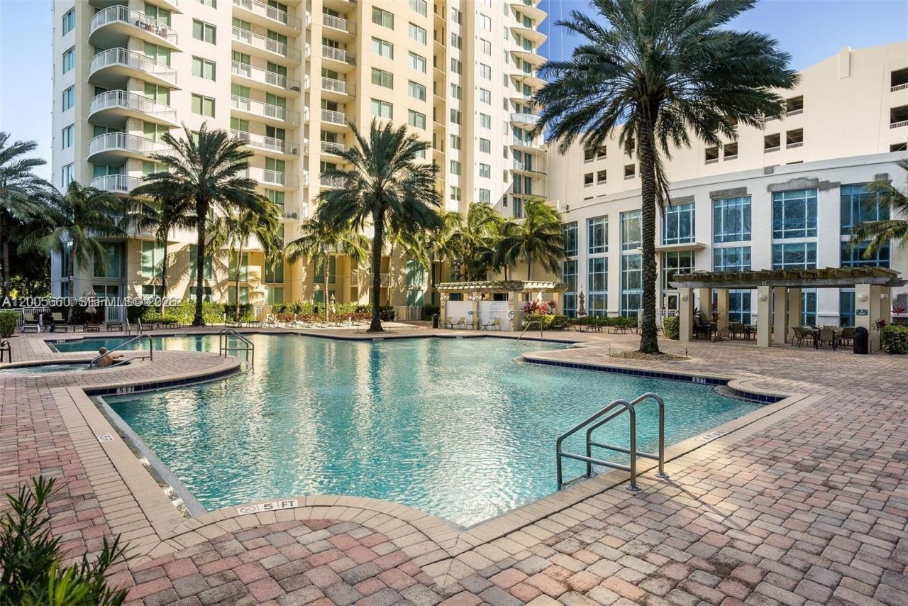 1745 E Hallandale Beach Blvd, Unit 301W, Hallandale Beach, FL 33009 Photo