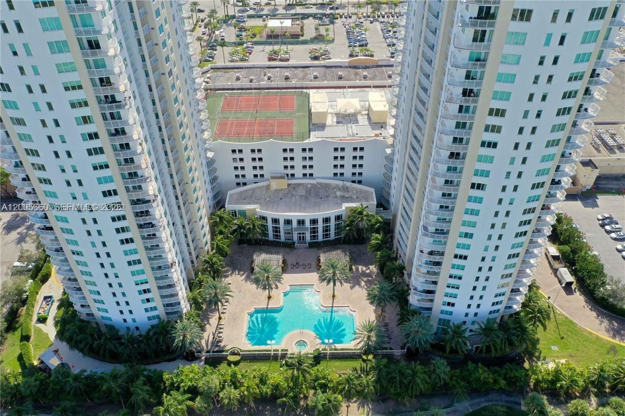 1745 E Hallandale Beach Blvd, Unit 301W, Hallandale Beach, FL 33009 Photo