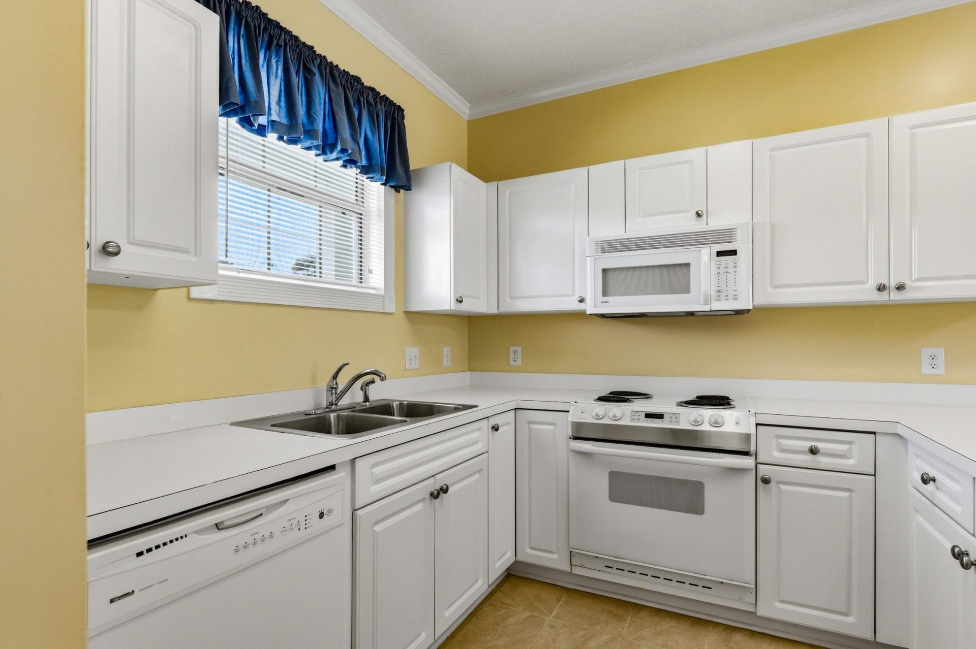 4657 Wild Iris Dr.  Photo 6