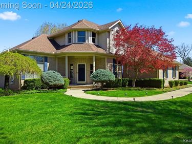 8488 Annette Avenue, Grosse Ile Twp, MI 48138