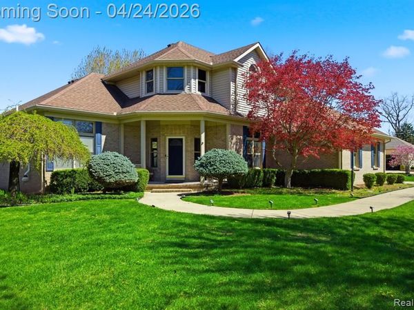 8488 Annette Avenue, Grosse Ile Twp, MI 48138