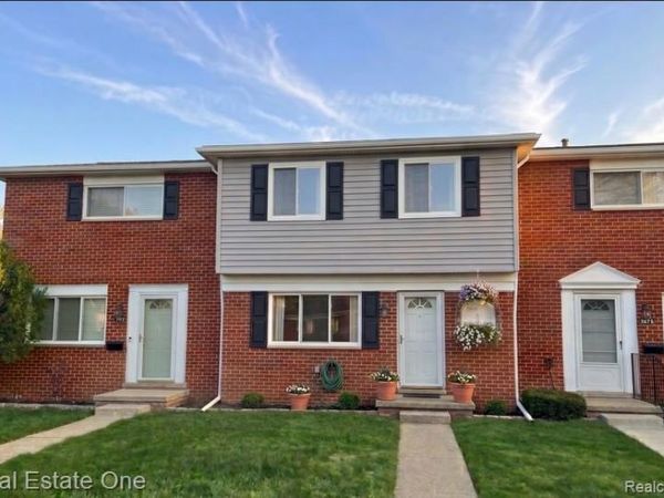 2607 Patrick Henry , Auburn Hills, MI 48326