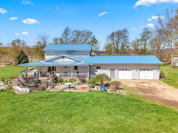 320 Jonesville Road, Jonesville, MI 49250