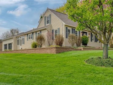 110 Ardmore Road , Syracuse, NY 13219