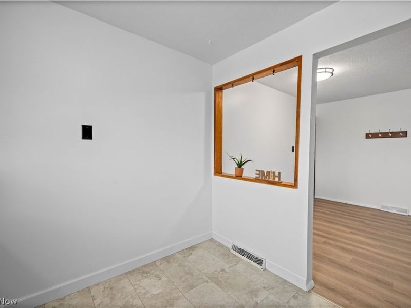 24635 Clareshire Drive, Unit 203, North Olmsted, OH 44070 Photo 14