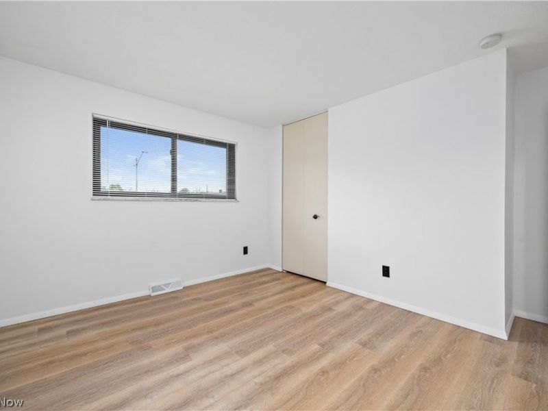 24635 Clareshire Drive, Unit 203, North Olmsted, OH 44070 Photo 18