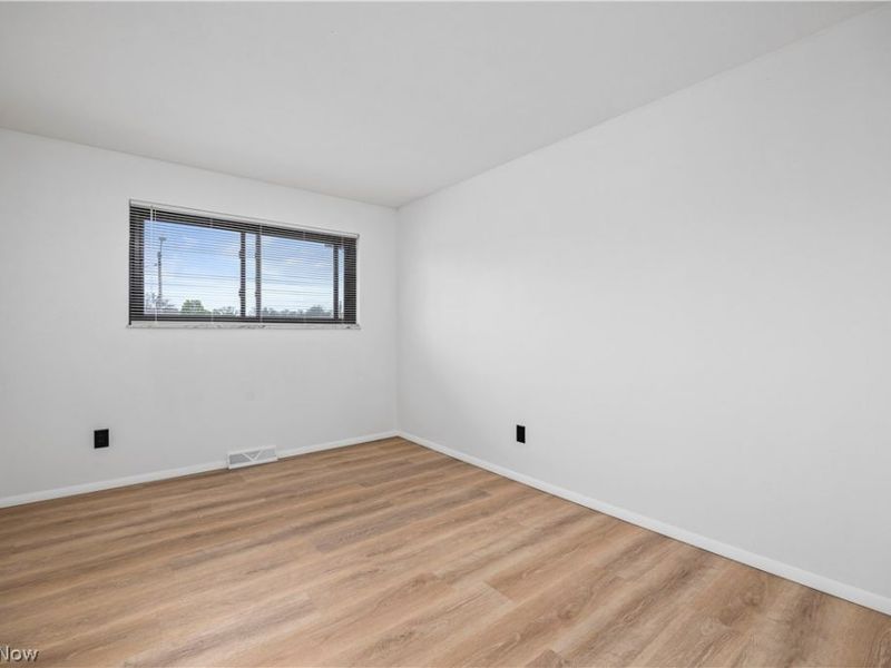 24635 Clareshire Drive, Unit 203, North Olmsted, OH 44070 Photo 24