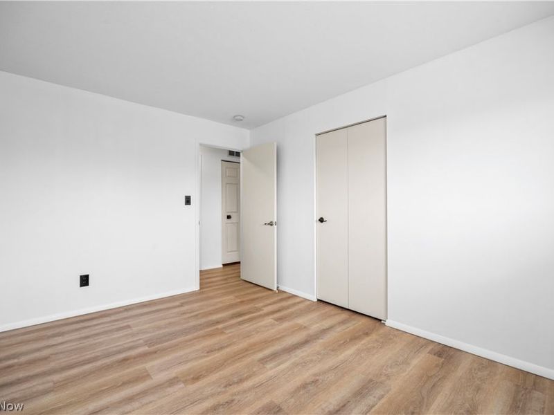 24635 Clareshire Drive, Unit 203, North Olmsted, OH 44070 Photo 26