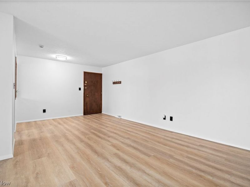 24635 Clareshire Drive, Unit 203, North Olmsted, OH 44070 Photo 28