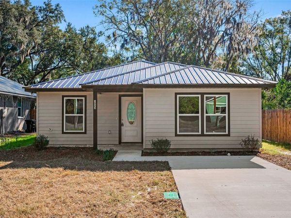 1523 NE 1ST AVENUE , GAINESVILLE, FL 32641