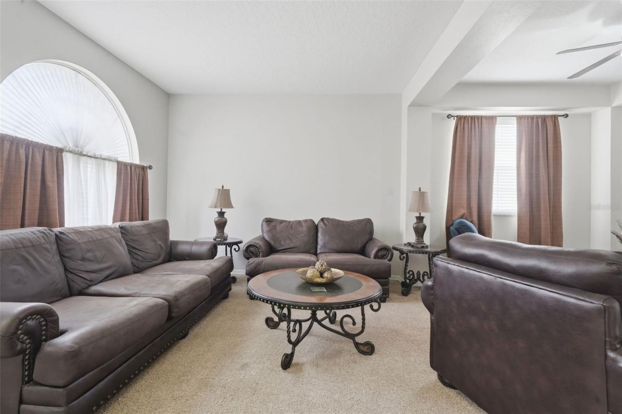 4029 Andover Cay Boulevard, Orlando, FL 32825 Photo