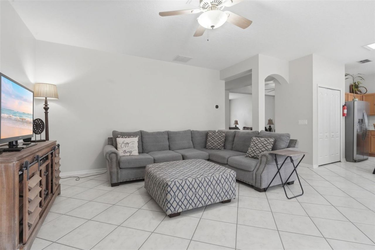 4029 Andover Cay Boulevard, Orlando, FL 32825 Photo