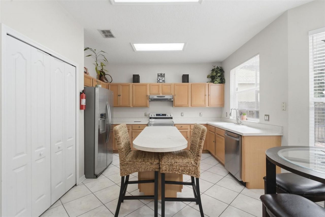 4029 Andover Cay Boulevard, Orlando, FL 32825 Photo