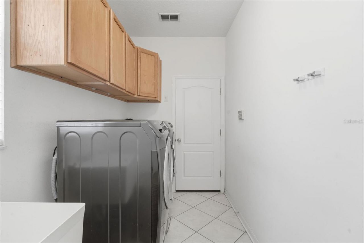 4029 Andover Cay Boulevard, Orlando, FL 32825 Photo