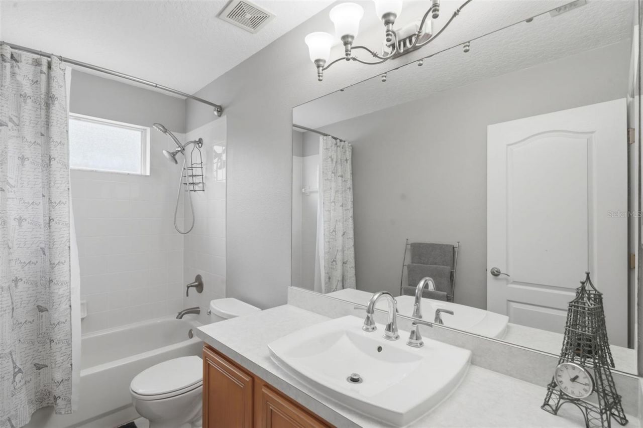 4029 Andover Cay Boulevard, Orlando, FL 32825 Photo