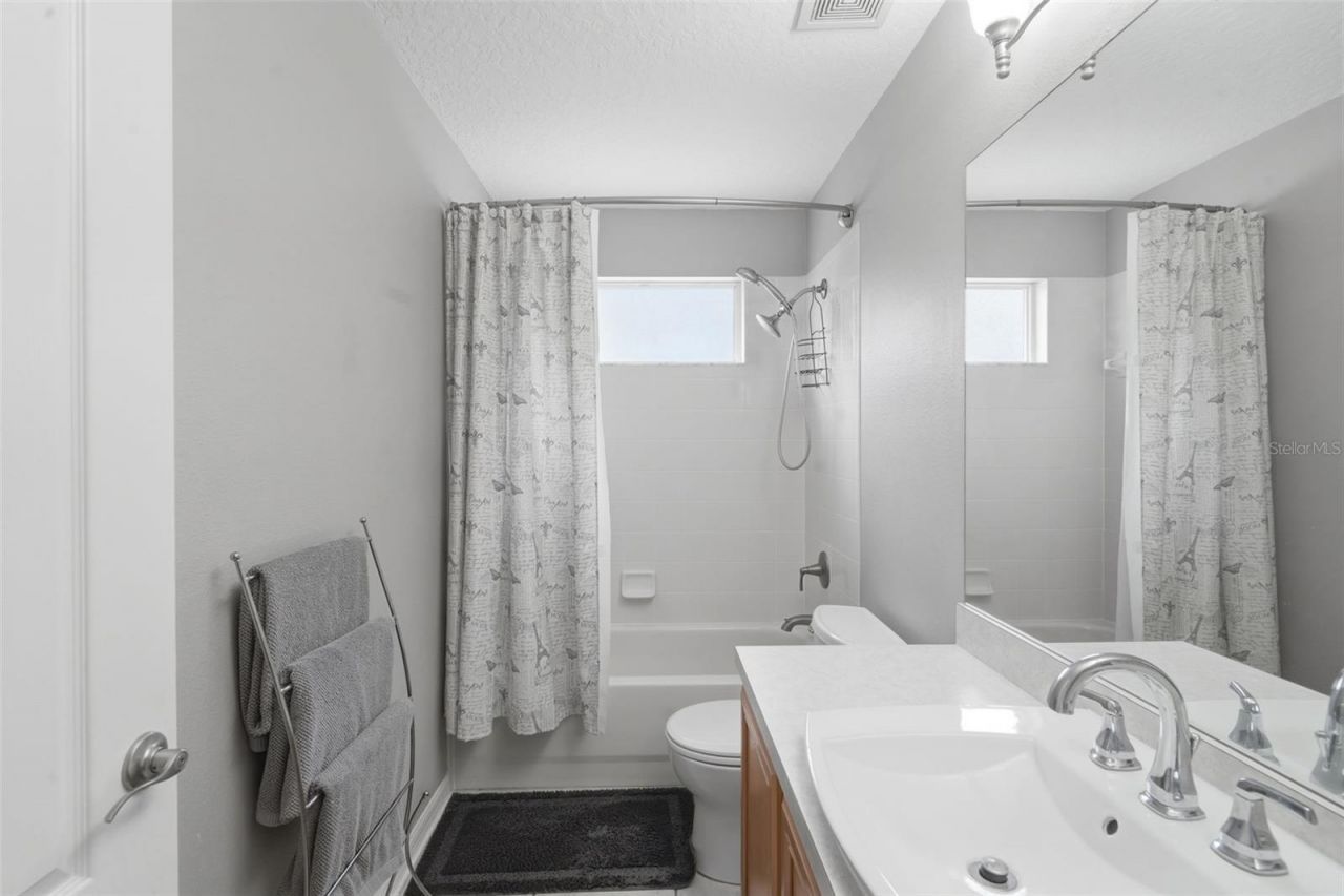 4029 Andover Cay Boulevard, Orlando, FL 32825 Photo