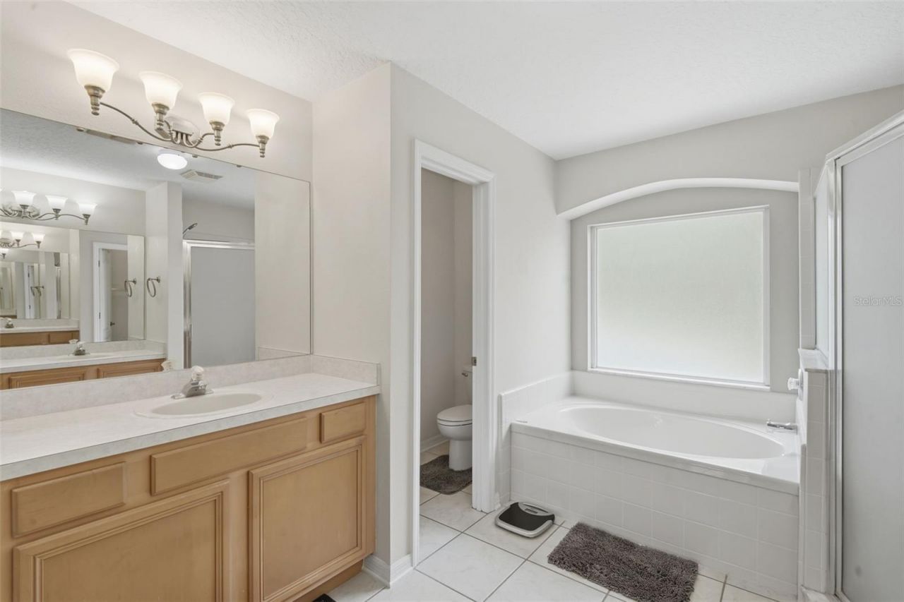 4029 Andover Cay Boulevard, Orlando, FL 32825 Photo