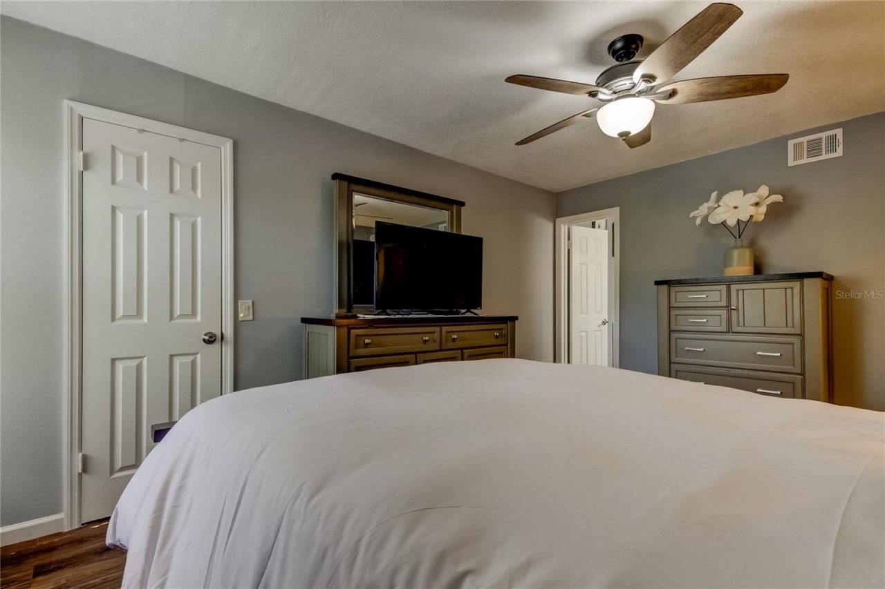 2400 Feather Sound Drive, Unit 1228, Clearwater, FL 33762 Photo
