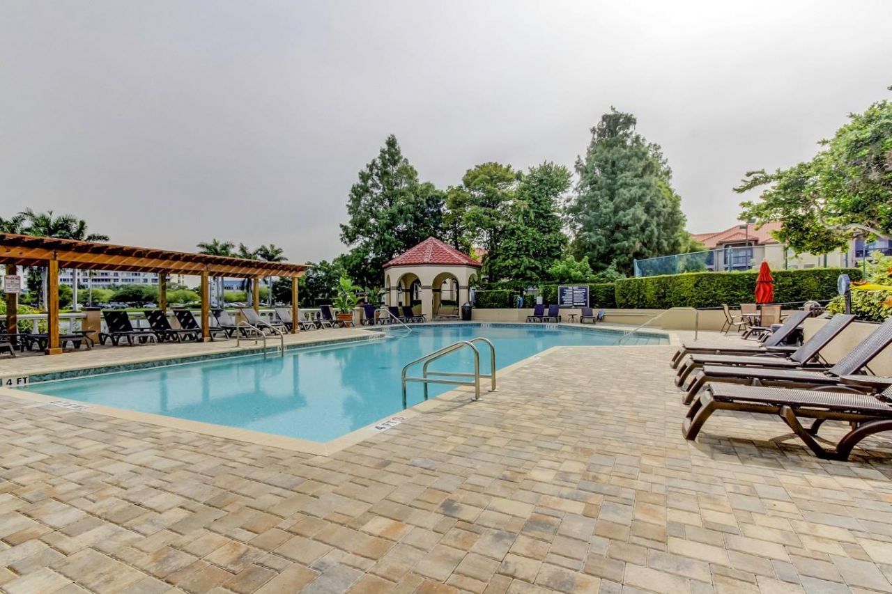2400 Feather Sound Drive, Unit 1228, Clearwater, FL 33762 Photo