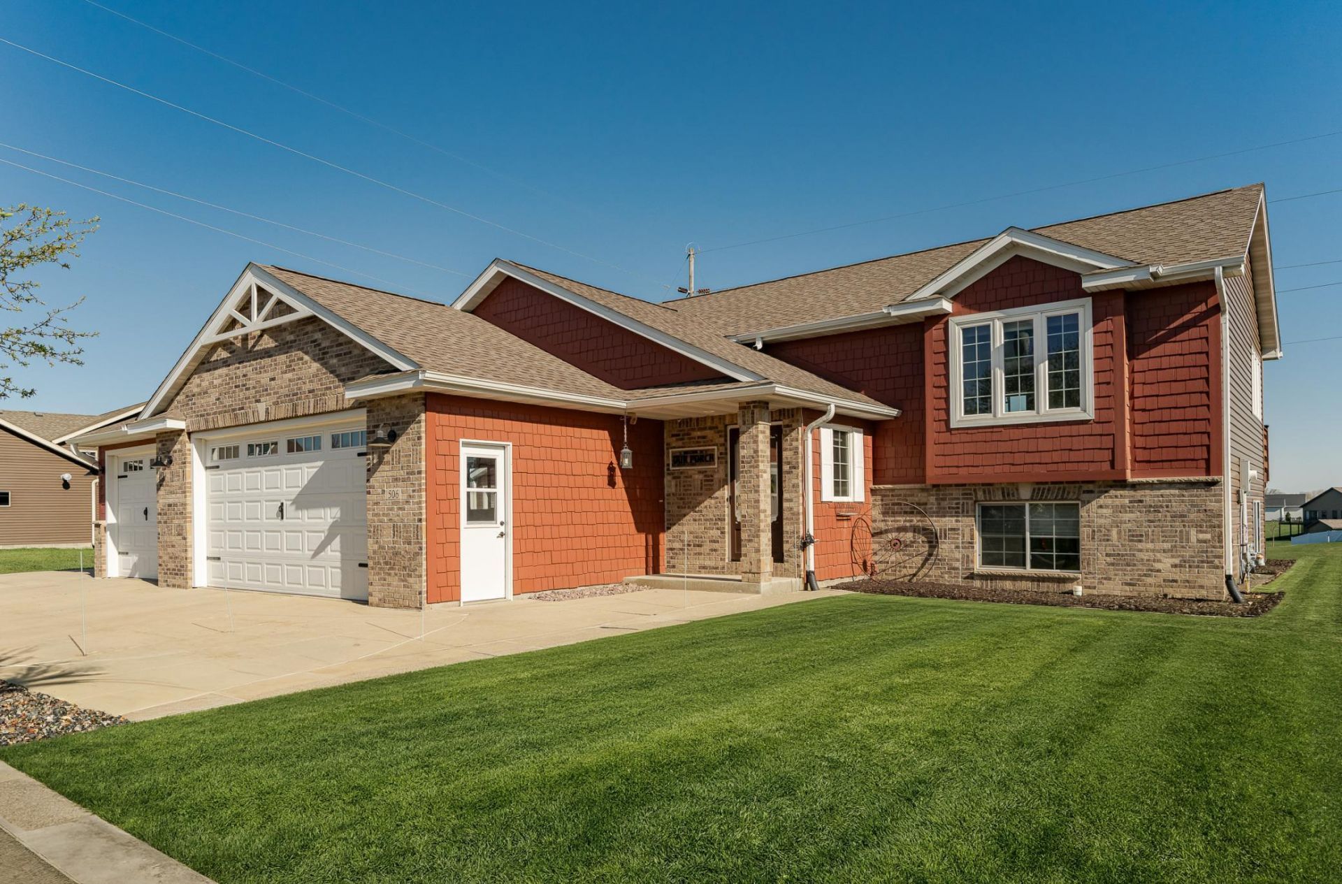 506 9th Street NW, Dodge Center, MN 55927