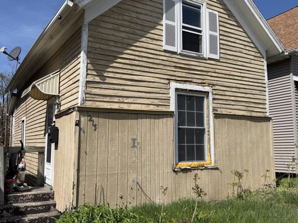 215 Green Street , Michigan City, IN 46360
