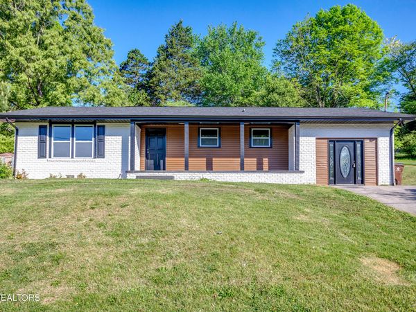 114 W Maiden Lane, Oak Ridge, TN 37830