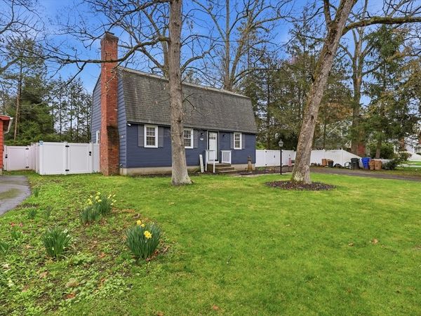 123 Peekskill Avenue, Springfield, MA 01129