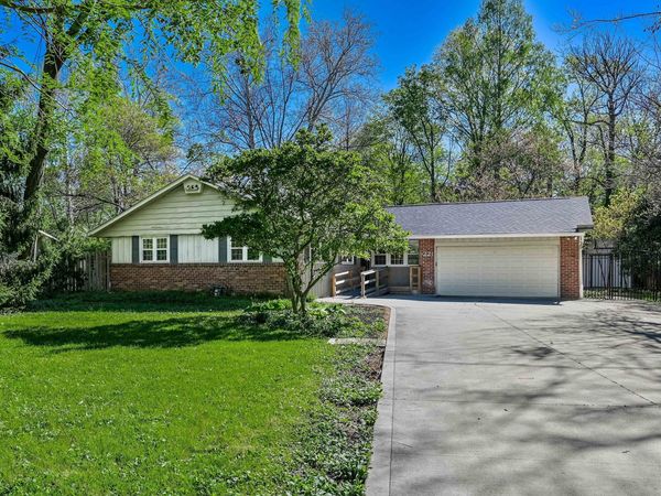 9221 N Delaware Street , Indianapolis, IN 46240