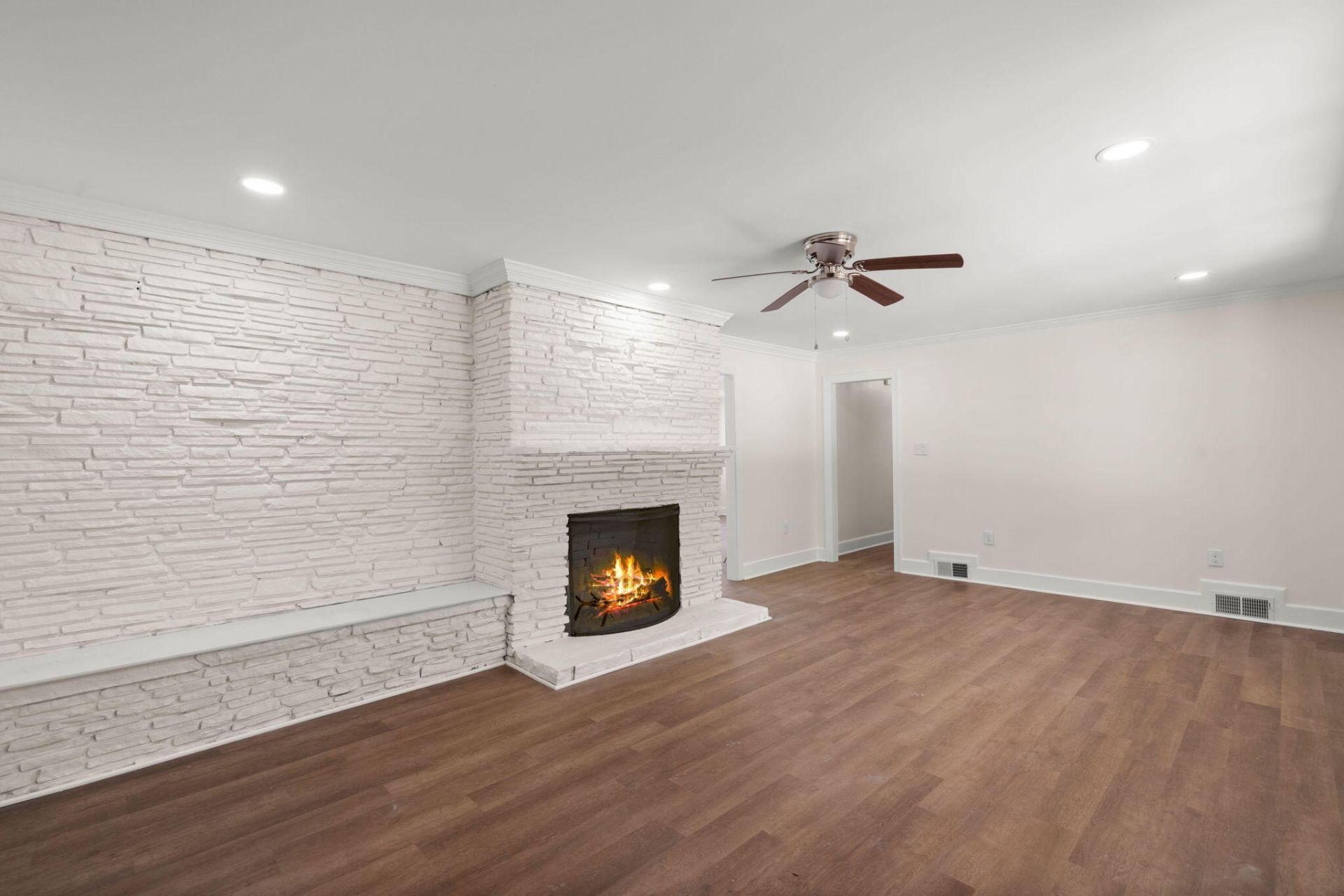 260 Perryclear Street Photo 11