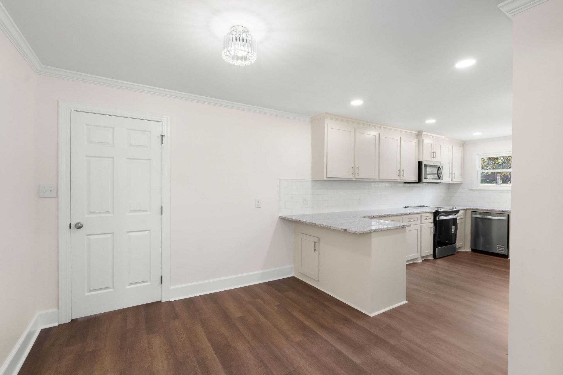 260 Perryclear Street Photo 12