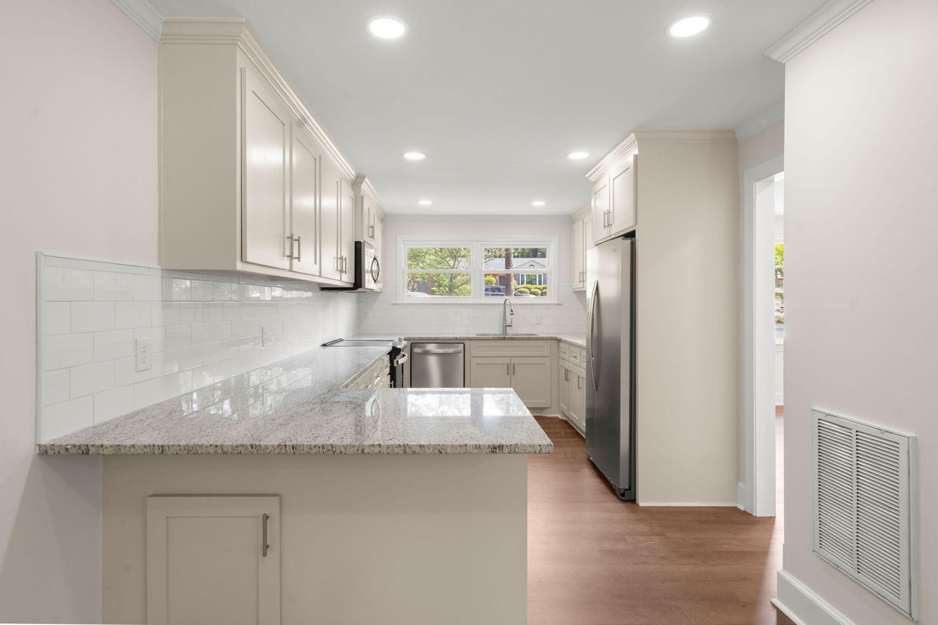 260 Perryclear Street Photo 14