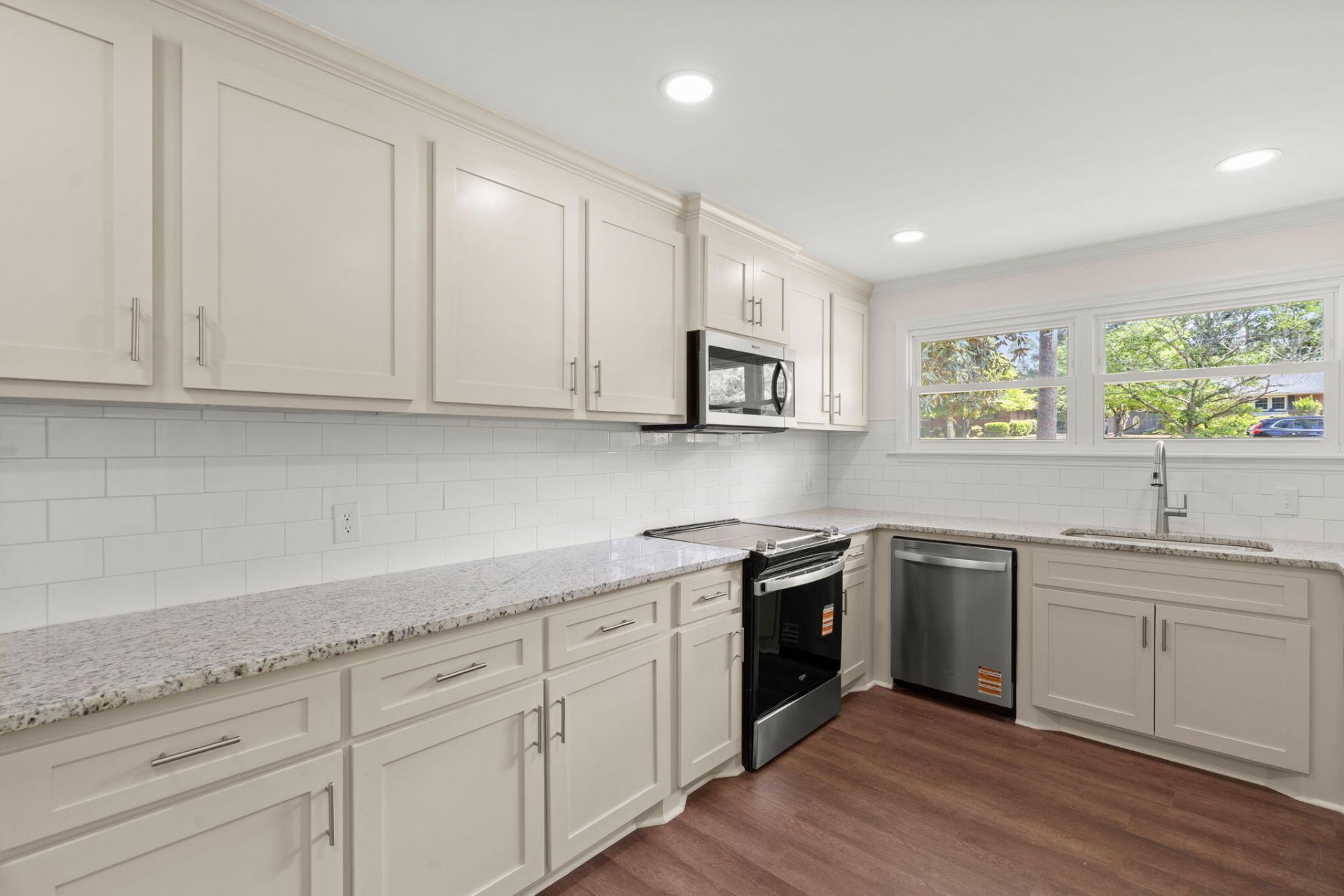 260 Perryclear Street Photo 16