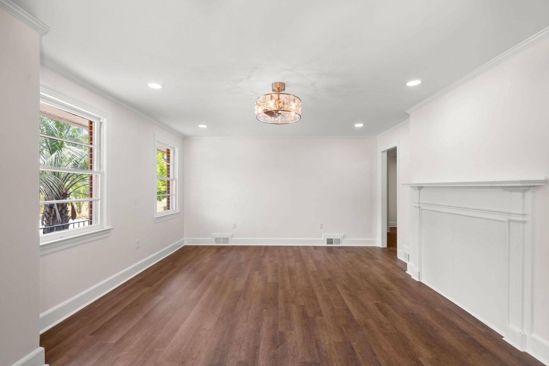 260 Perryclear Street Photo 6