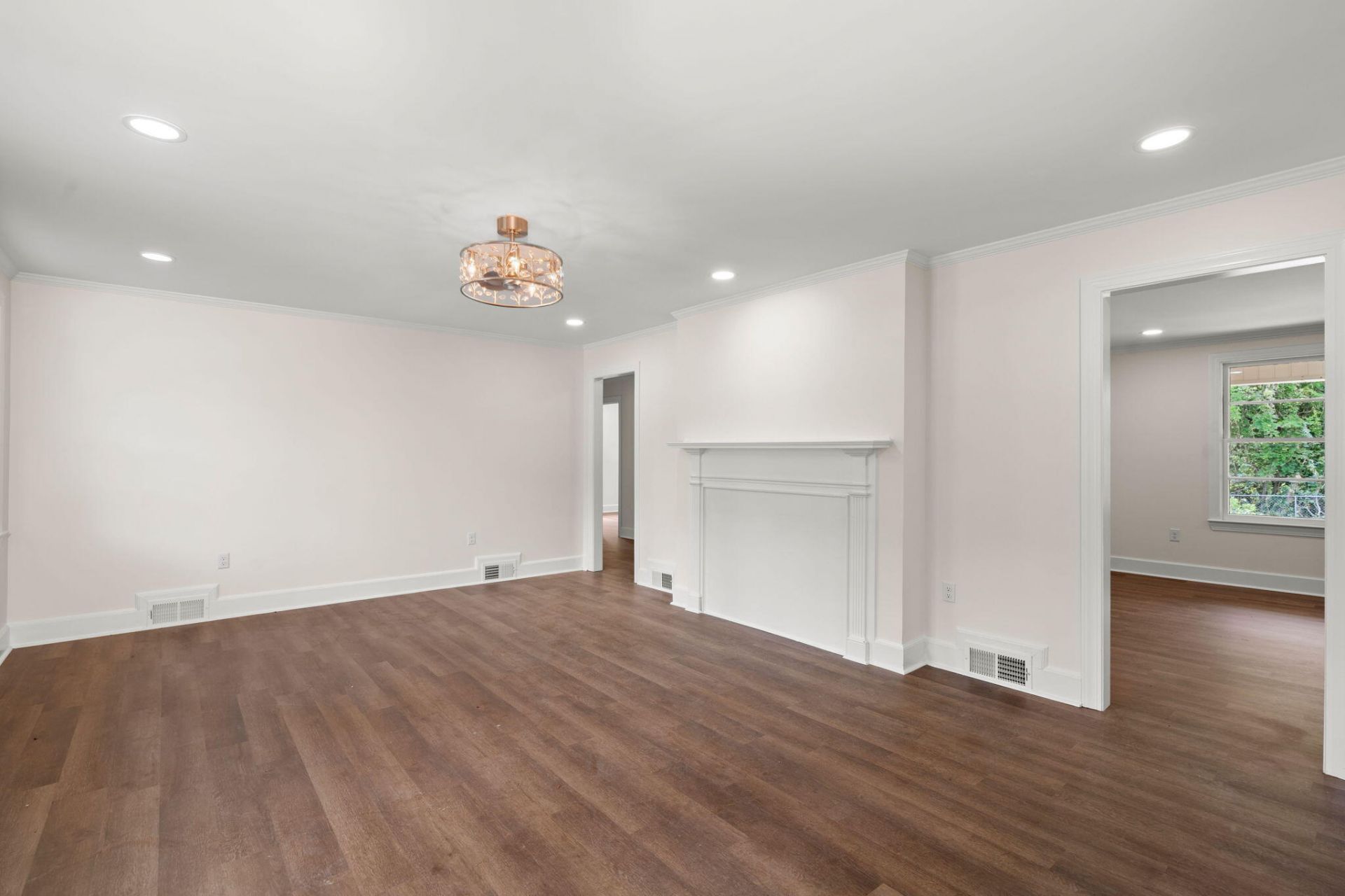 260 Perryclear Street Photo 7