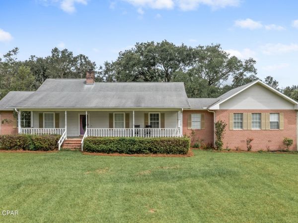 2822 River Road, Vernon, FL 32462