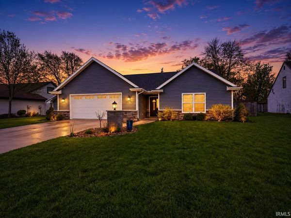 2825 Briar Bush Lane, Fort Wayne, IN 46815