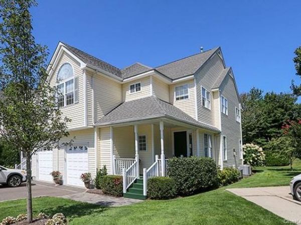 4 Spring Court , Huntington, NY 11743