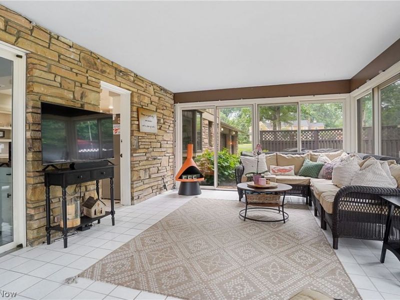 889 Eaton Avenue, Akron, OH 44303 Photo 10