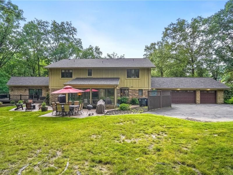 889 Eaton Avenue, Akron, OH 44303 Photo 4