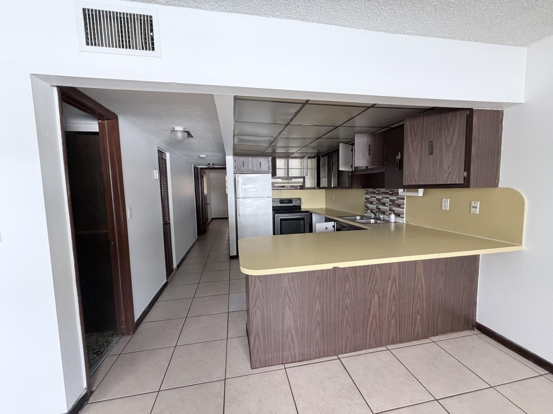 6050 SW 27th Street, Miramar, FL 00000 Photo