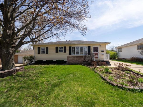 1850 Byron Avenue, Waterloo, IA 50702