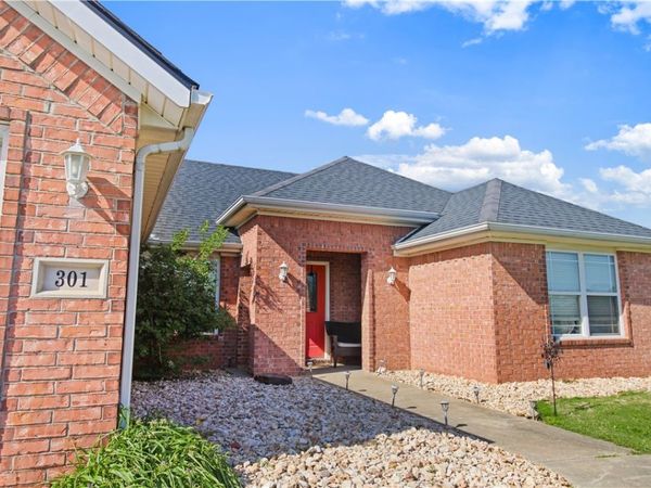 301 Beasley Drive , Centerton, AR 72719