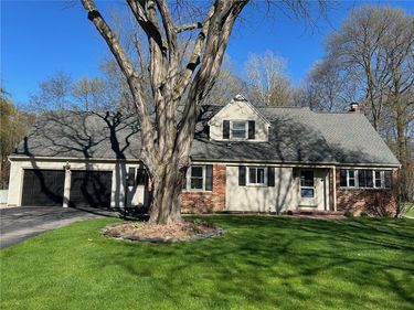 581 Bending Bough Drive, Webster, NY 14580