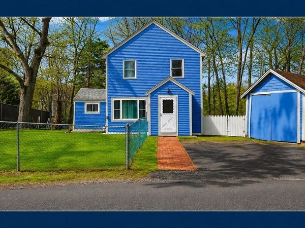 8 Stones Corner Road, Berlin, MA 01503